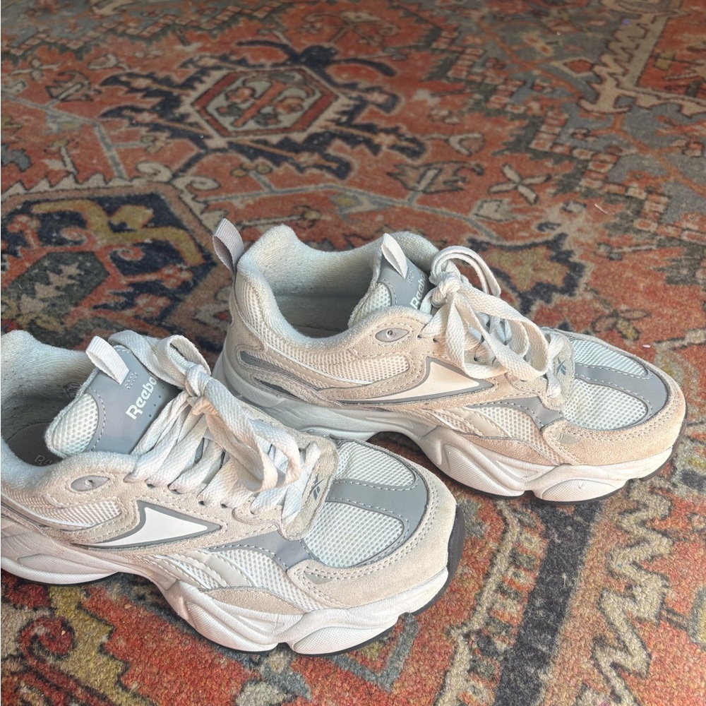 Reebok Charge Women's Sneakers
